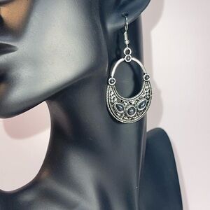 NWOT Silver Tone & Black Gem Earrings